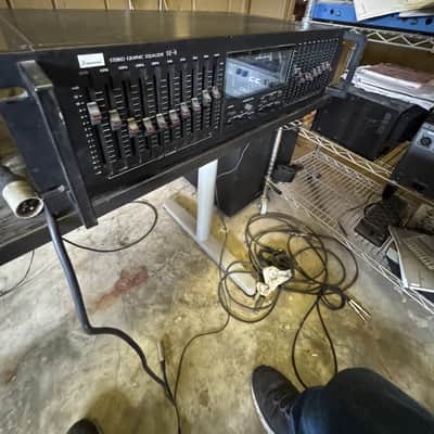Sansui SE-8 90’s ish - Black Equalizer with Rack mount handles image 2