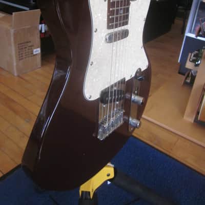 Lyon by Washburn LI38 Solid Body Electric Guitar Dark Brown w/ White Pearloid Pickguard image 10