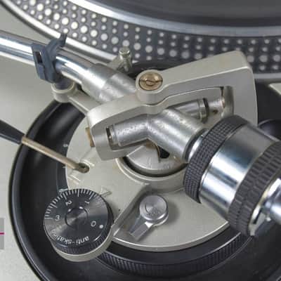 Technics SL-1200MK2-A Silver Direct Drive DJ Turntable in Good condition image 15