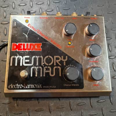 Electro-Harmonix Deluxe Memory Man Delay Chorus Vibrato 1980 Vintage MN3005 Chip