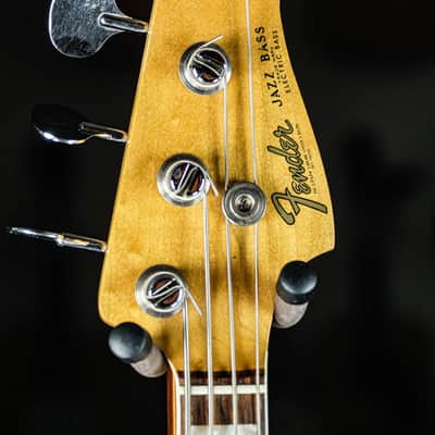 1968 Fender Jazz Bass sunburst image 3