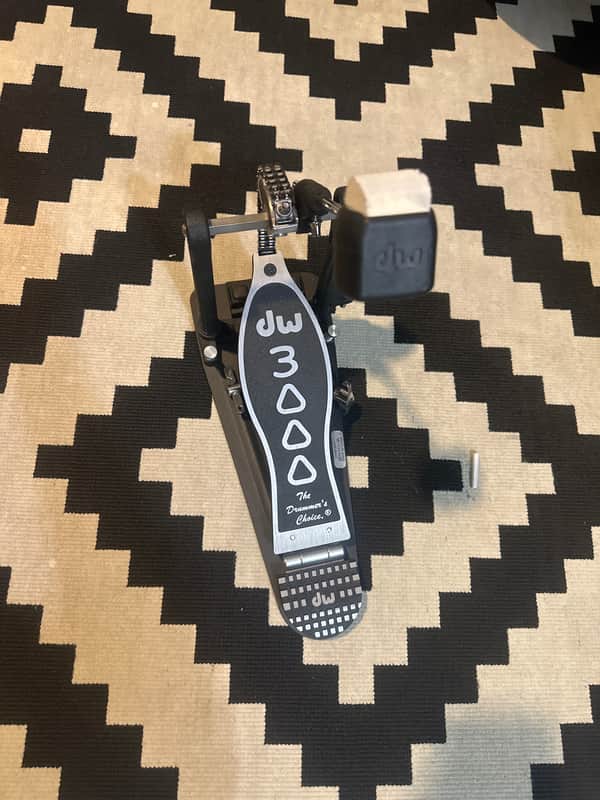 DW 3000 Series Single Bass Drum Pedal 2010 - Present - Various image 1