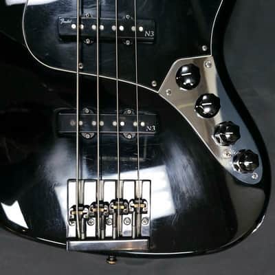2011 Fender American Special Deluxe Jazz Bass image 3