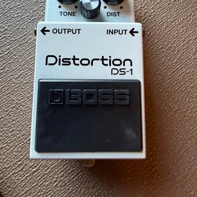Boss DS-1-WH Distortion | Reverb