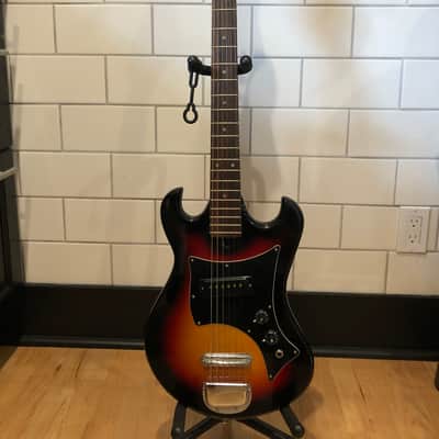 Strad-O-Lin  SG style  1960s Tri-color sunburst image 2