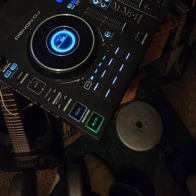 Denon SC LIVE 4 Standalone 4-Deck DJ System 2022 - Present - Black image 3