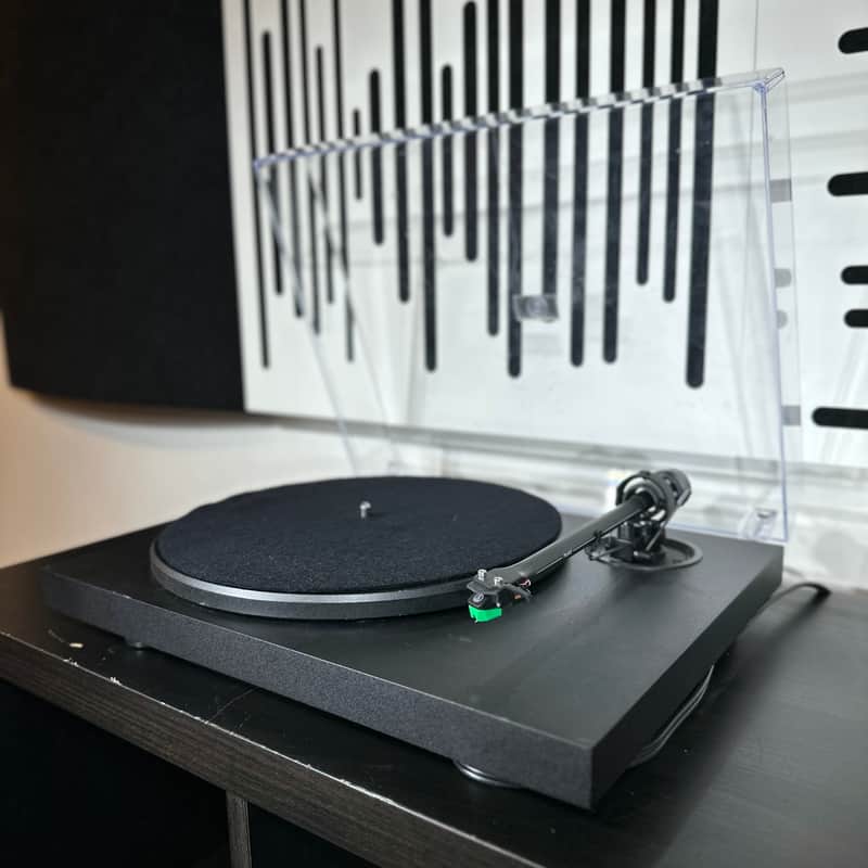 Pro-Ject Debut PRO Turntable 2021 - Present - Black