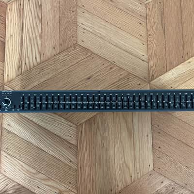 dbx 131 Graphic Equalizer 2009 - Black image 1