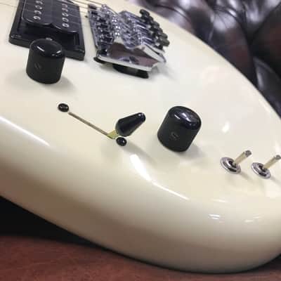 Aria Pro II Mega Metal Stage III in White (LH) 1980's MIJ image 13