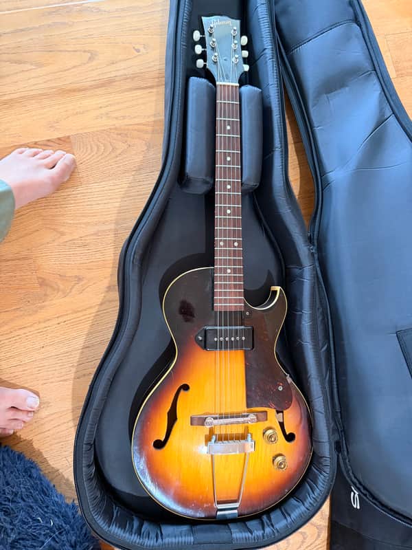 Gibson ES-140T 3/4 1957 Sunburst - Excellent