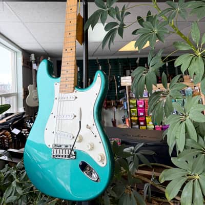 Fender 40th Anniversary American Standard Stratocaster with Maple Fretboard 1994 - Caribbean Mist image 3