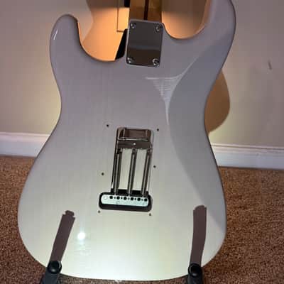 Fender MIJ Hybrid II Stratocaster with Maple Fretboard 2020 - 2021 - US Blonde image 13