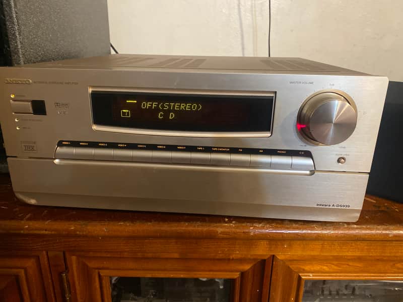 Onkyo integra av digital surround amplifier japan version A-DS939