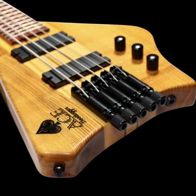 Bootlegger Guitar Ace 5 String Honey Gloss Short Scale 30 “ Headless Bass image 14