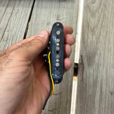 READ Fender Vintage Noiseless Stratocaster Pickup bridge Pickup ONLY image 5