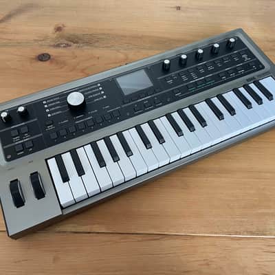 Korg MicroKORG 2 37-Key Synthesizer/Vocoder