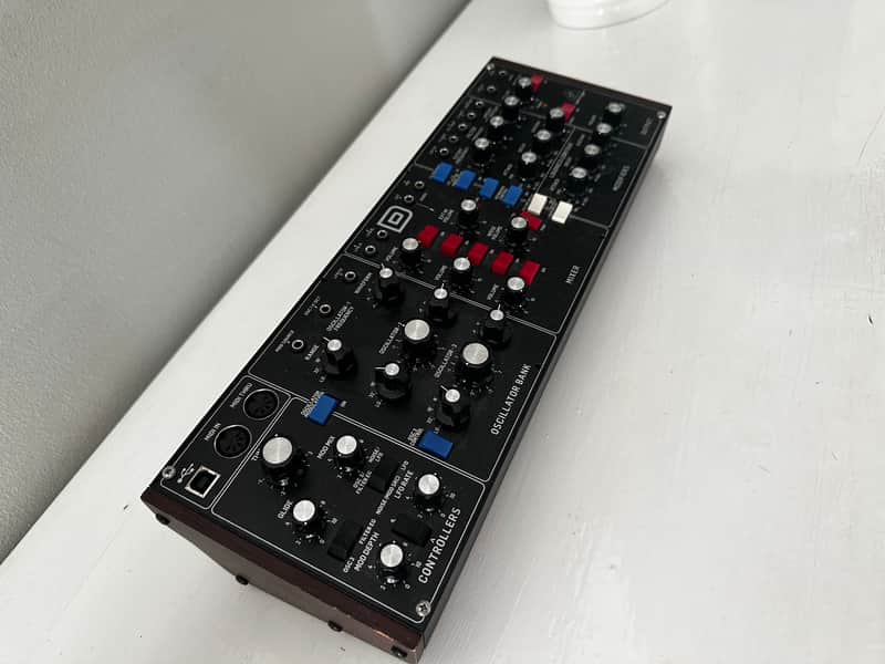 Behringer Model D Analog Synthesizer 2018 - Present - Black image 1