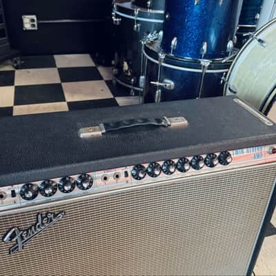 Fender Twin Reverb "Drip Edge" 2-Channel 100-Watt 2x12" Guitar Combo 1968 - 1969 Silverface image 2