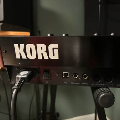 Korg Prologue 8 Polyphonic 49-Key 8-Voice Analog Synthesizer 2018 - Present - Black/Wood image 8