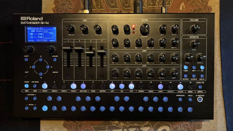 Roland SH-4D Polyphonic Desktop Synthesizer 2023 - Present - Black image 1
