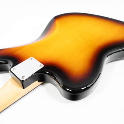 [NEW] Fender Made in Japan Traditional 60s Jaguar Rosewood Fingerboard 3-Color Sunburst image 18