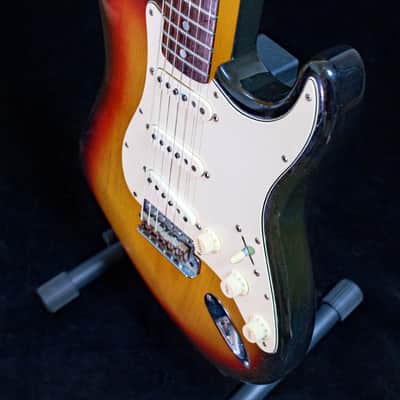 Vintage 70s Fender Stratocaster - Sunburst - USA - 1973 image 8