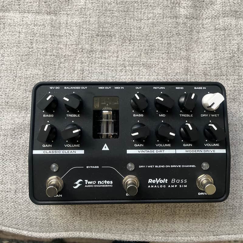 Two Notes ReVolt Bass