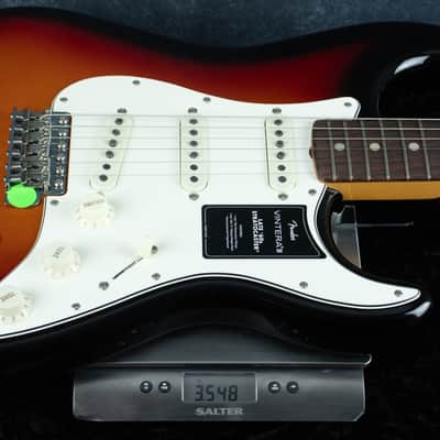 Fender Vintera III Late 60 Strat Rosewood 3 Tone Sunburst MX25164738 image 5