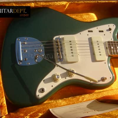♚AS NEW♚CRAZY RARE!♚ 2020 FENDER American Vintage Reissue JAZZMASTER USA ♚9.5" Radius !♚ '65 * 1965 ♚SHERWOOD GREEN METALLIC !!! ♚ 8.1 LBS image 6