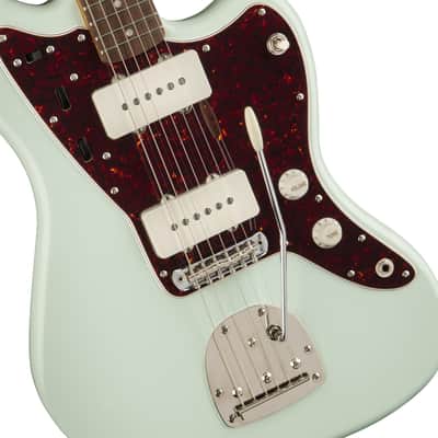 Squier Classic Vibe '60s Jazzmaster Electric Guitar Sonic Blue Bundle with 12x Guitar Picks & Polishing Cloth – Laurel Fingerboard, Vintage-Style Tremolo, Alnico Single-Coil Pickups image 3