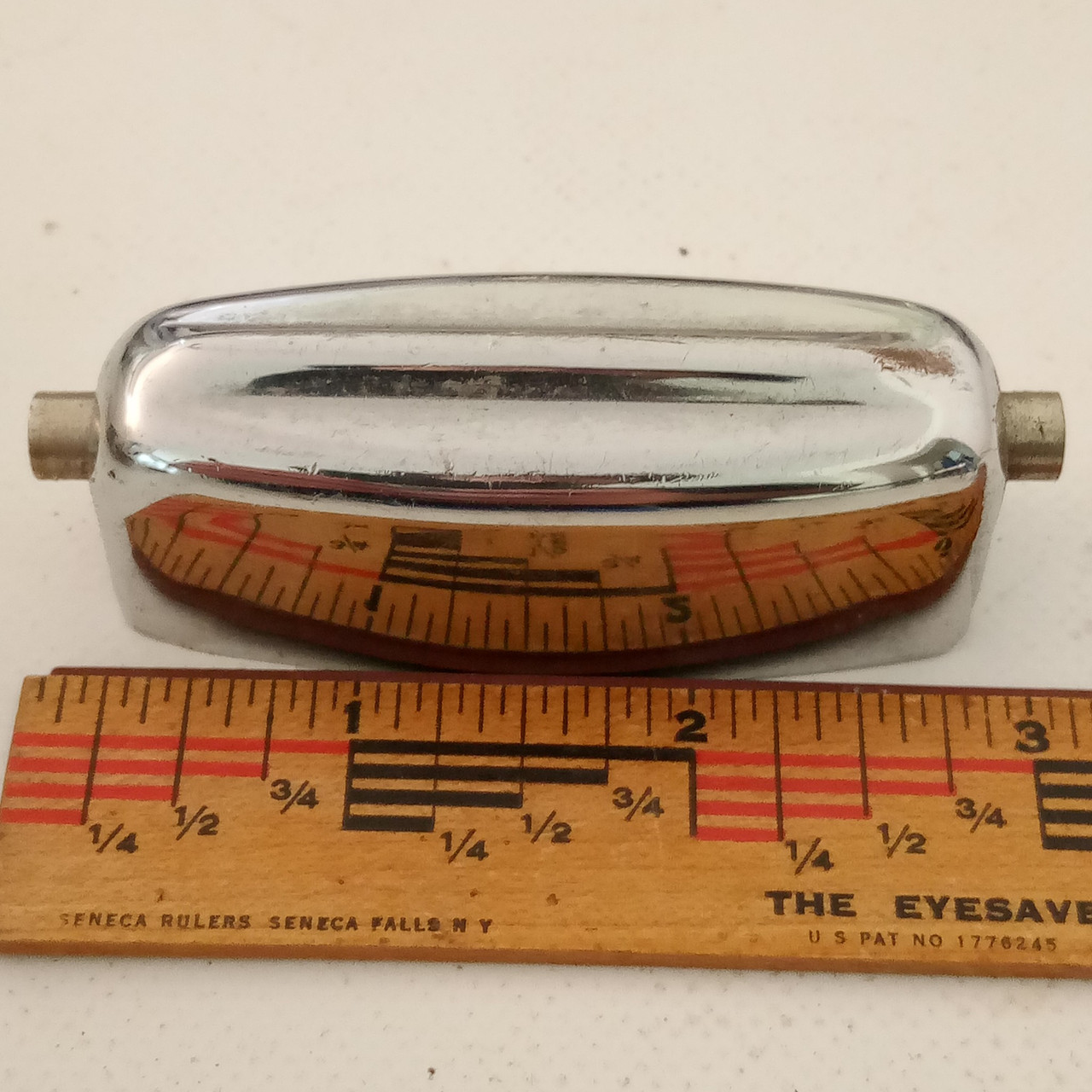 Rogers 1+Bread&Butter Lug Ridged Bass/Snare/Tom Center 2 1/8"Large Cleveland USA — main photograph