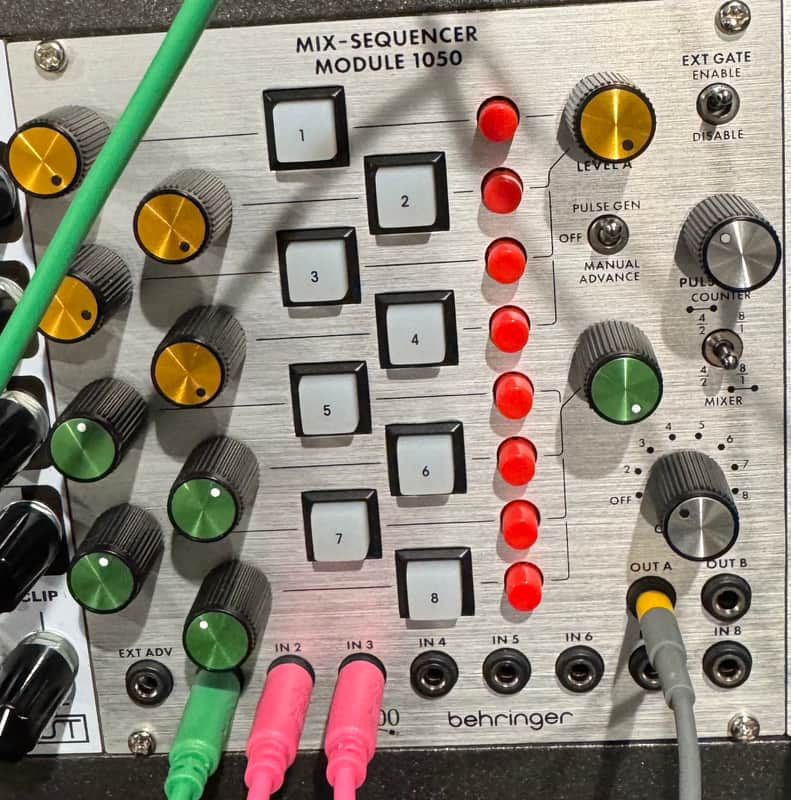 Behringer 1050 Mix-Sequencer Eurorack Module 2021 - Present - Silver image 1