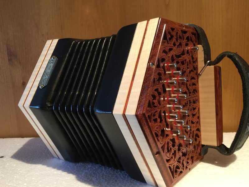 The Eirú Concertina by The Irish Concertina Company image 1
