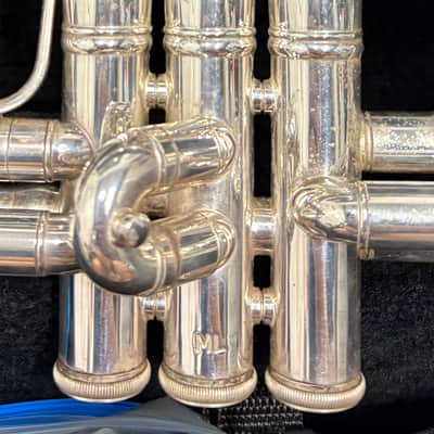 Bach Stradivarius Trumpet Model 37, Silver Finish image 7