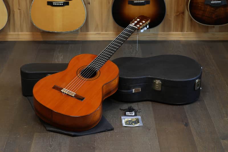 Minty! 1976 Ramirez 2A Brazillian Cedar Nylon Acoustic Guitar Natural + OHSC