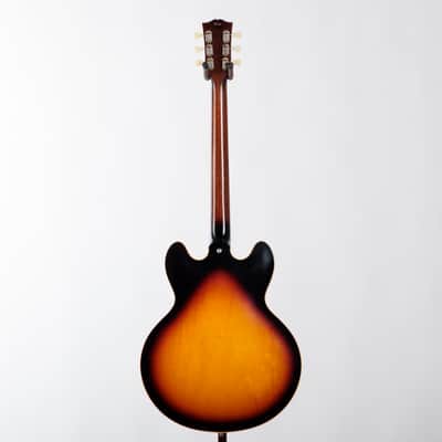 Gibson Custom 1964 ES-335 Reissue VOS, Vintage Sunburst | Demo image 4