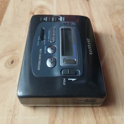 Aiwa RX 616 1992 - Aiwa walkman radio Cassette player HS RX 616 gray working image 3