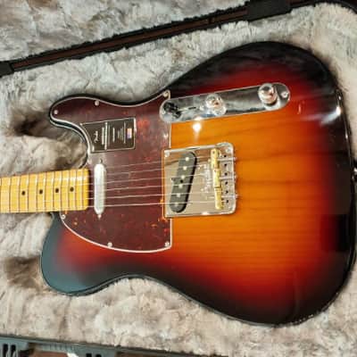 Fender American Professional II Telecaster Maple Fimgerboard 3-Color Sunburst image 16