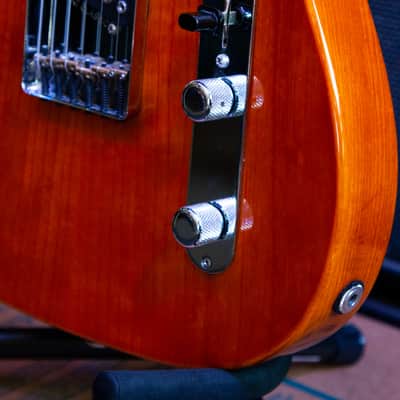 G&L ASAT Classic Semi-Hollow 1999 - Clear Orange image 9