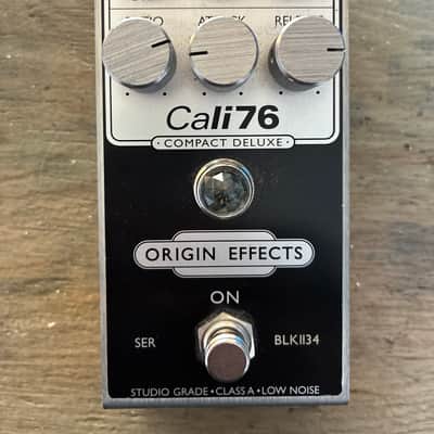 Origin Effects Cali76 Compact Deluxe Compressor Limited Edition - 10th Anniversary 2022 - Laser Engraved Silver image 2