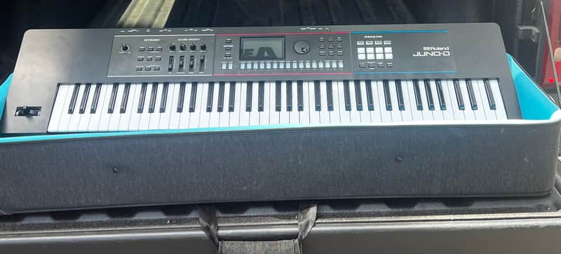 Roland JUNO-D7 76-Key Synthesizer 2024 - Present - Black image 1