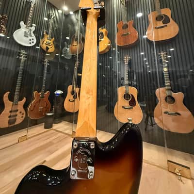 2018 Fender 60th Anniversary Classic Jazzmaster - Sunburst image 3