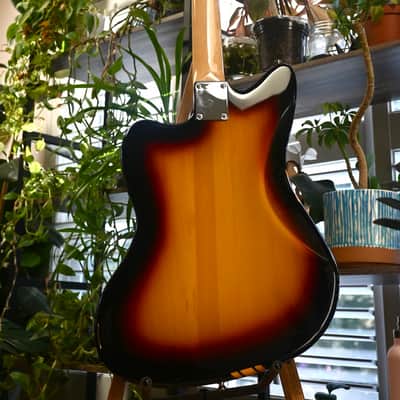*New in Box* Fender MIJ Traditional '60s Jazzmaster 2025 Collection 2025 - Competition 3-Color Sunburst Japan image 4