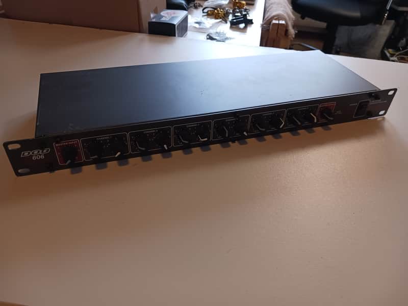 DOD SR-606 (SR606) 6 CHANNEL LINE MIXER / DISTRIBUTION AMP / BUFFER AMP / AUX image 1
