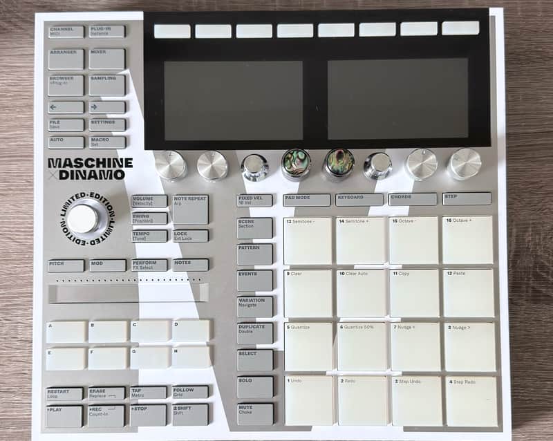 Native Instruments Maschine MKIII Dinamo Edition 2021 Dinamo image 1
