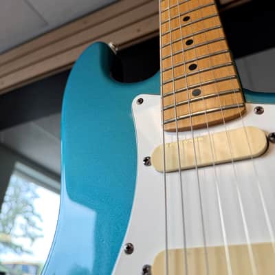 Fender Strat Plus with Maple Fretboard 1987 - 1998 - Lake Placid Blue image 5