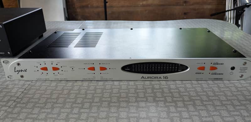 Lynx Aurora 16 with AES16E in Sonnet Thunderbolt 3 Enclosure Bild 1