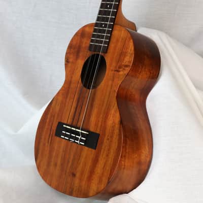 Kamaka HF36 Tenor 6-String Ukulele w/FHSCase - 2022 - Uke image 4