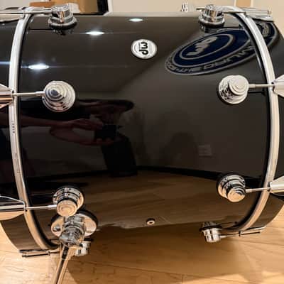 DW Collector's Series Standard Maple 18x22" Bass Drum in Piano Black Lacquer Custom w/ Chrome Hardware (Rm4) image 4