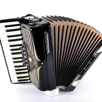 TOP German Made Piano Accordion Weltmeister Manuela II - 80 bass, 8 reg. (5+3) + Hard Case & Shoulder Straps ~ Akkordeon image 11